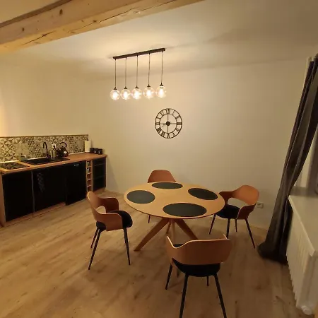 Apartament 아파트